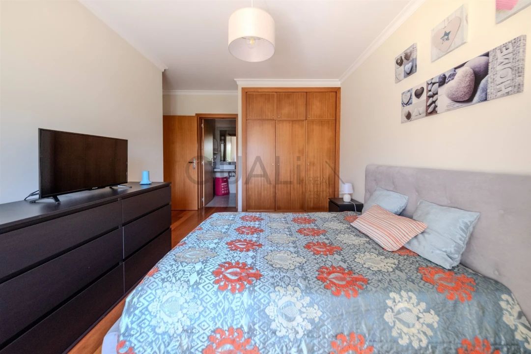Apartamento T2 para Venda em Santo Antonio Foto 5