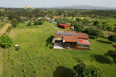 Quinta T0 para Venda em Tinalhas