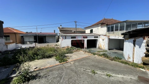 Moradia T3 para Venda em O. Azeméis, Riba-Ul, Ul, Macinhata Seixa, Madail