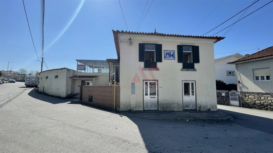 Moradia T3 para Venda em O. Azeméis, Riba-Ul, Ul, Macinhata Seixa, Madail Foto 6