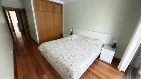 Apartamento T2 para Arrendamento em São Martinho