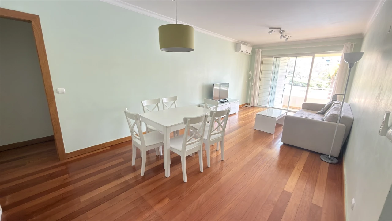 Apartamento T2 para Arrendamento em São Martinho Foto 2