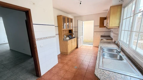 Moradia T3 para Venda em Imaculado Coração de Maria