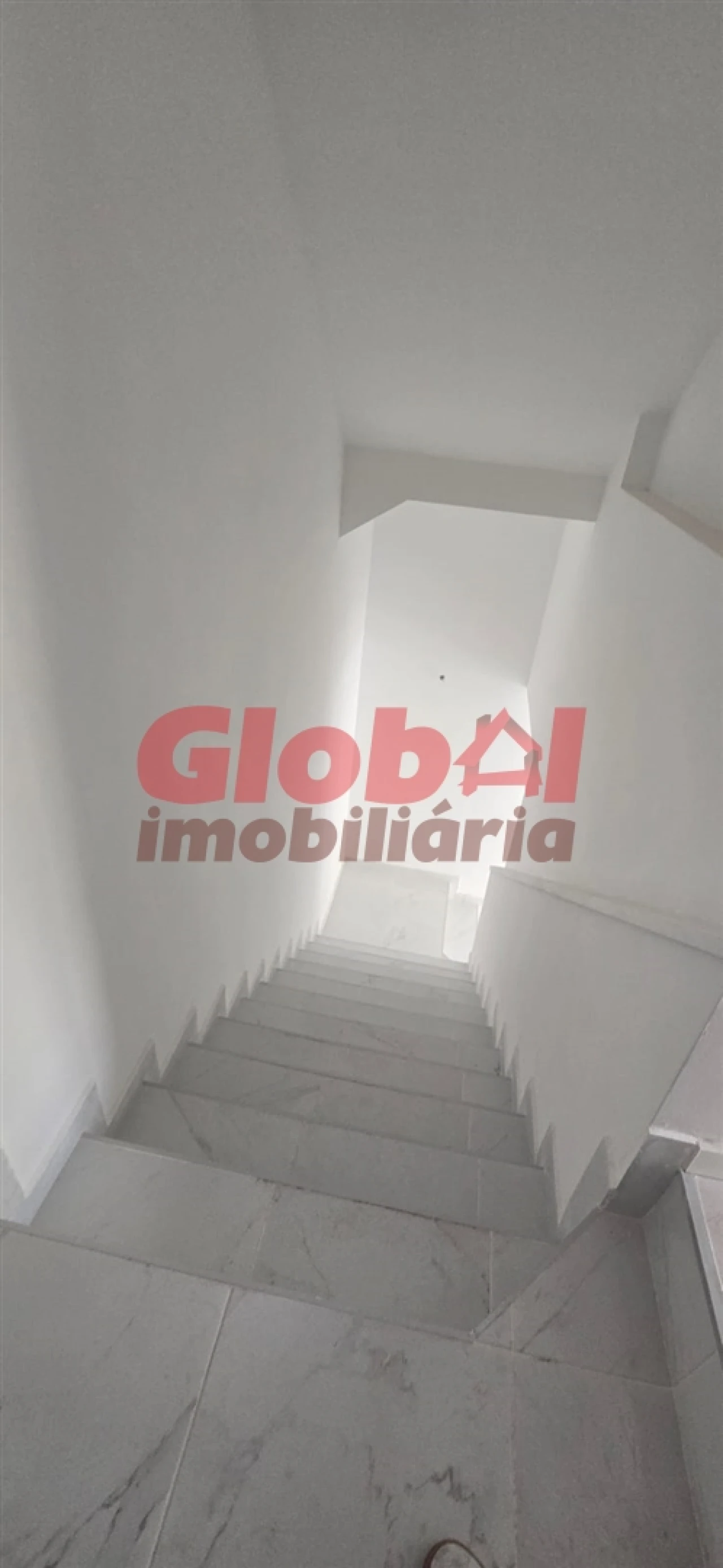 Apartamento T1 para Venda em Nelas Foto 4