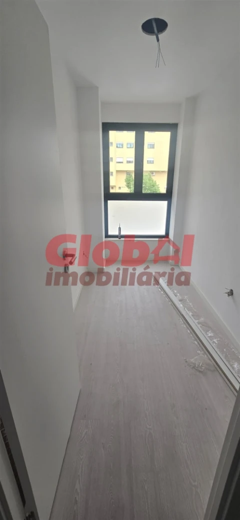 Apartamento T1 para Venda em Nelas