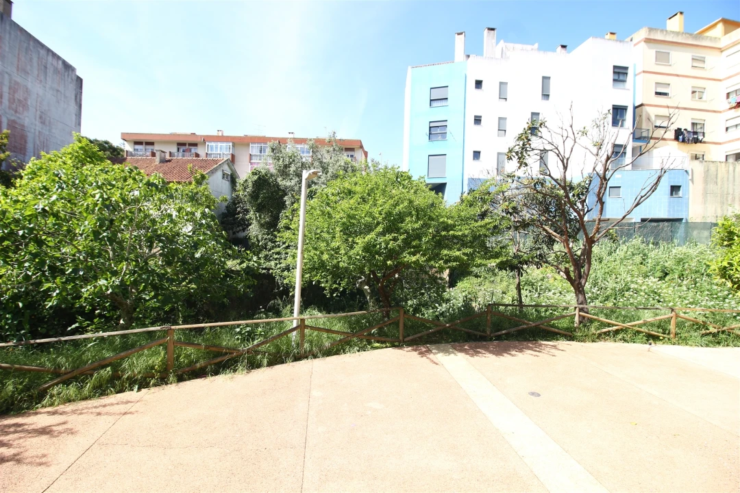 Apartamento T2 para Venda em Algueirão-Mem Martins Foto 23