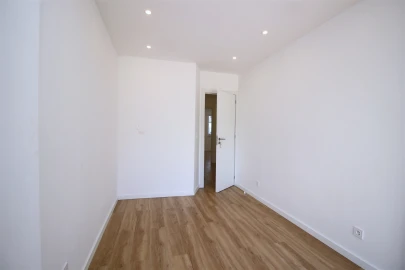 Apartamento T2 para Venda em Algueirão-Mem Martins