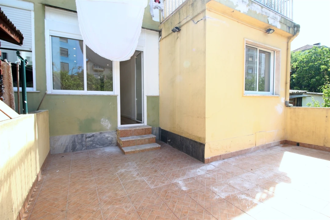 Apartamento T2 para Venda em Algueirão-Mem Martins Foto 18