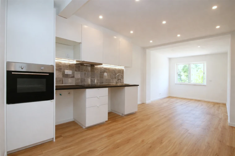 Apartamento T2 para Venda em Algueirão-Mem Martins Foto 6