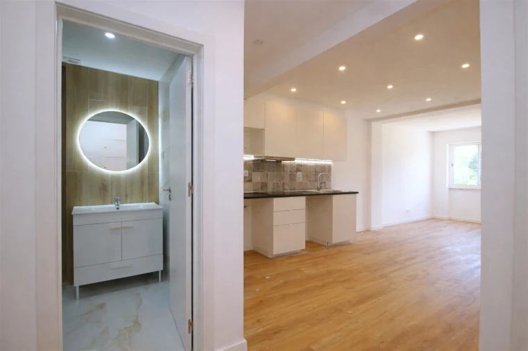 Apartamento T2 para Venda em Algueirão-Mem Martins Foto 4