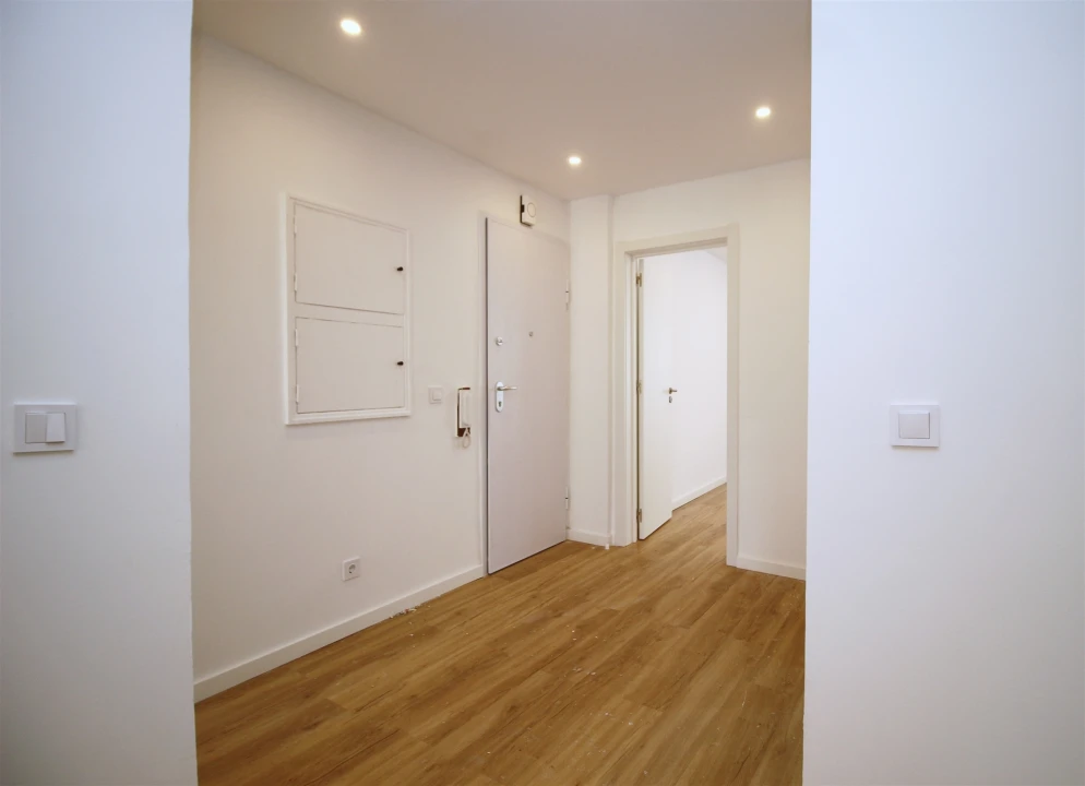 Apartamento T2 para Venda em Algueirão-Mem Martins Foto 8