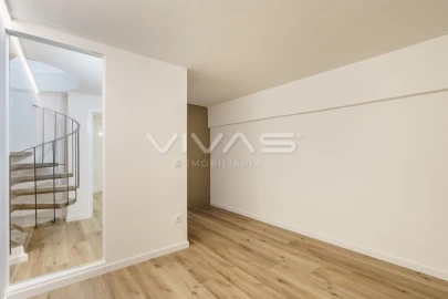Apartamento T2 para Venda em Oliveira (Santa Maria)
