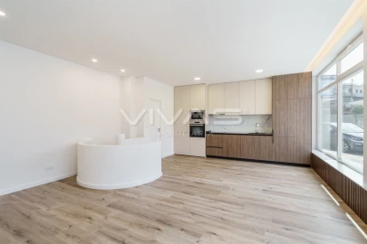 Apartamento T2 para Venda em Oliveira (Santa Maria)