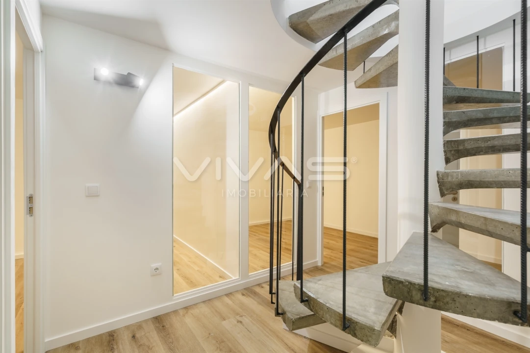 Apartamento T2 para Venda em Oliveira (Santa Maria) Foto 16