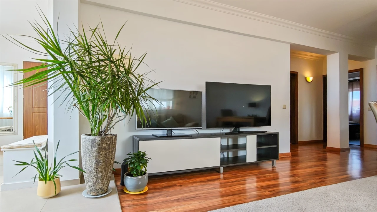 Apartamento T2 para Venda em Albufeira e Olhos de Água Foto 5