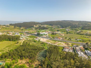 Armazém para Venda em Croca