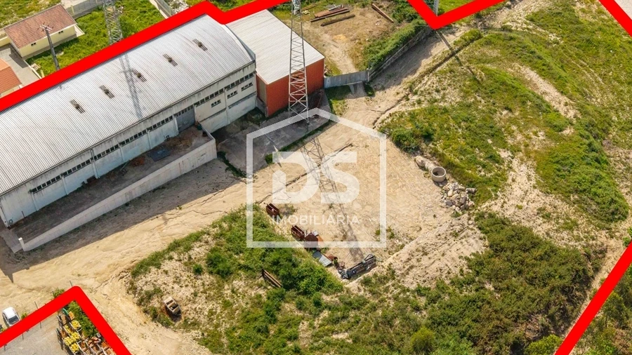 Armazém para Venda em Croca