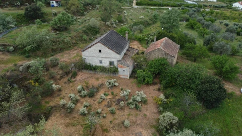 Quinta T3 para Venda em Ferro