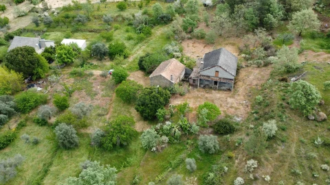 Quinta T3 para Venda em Ferro