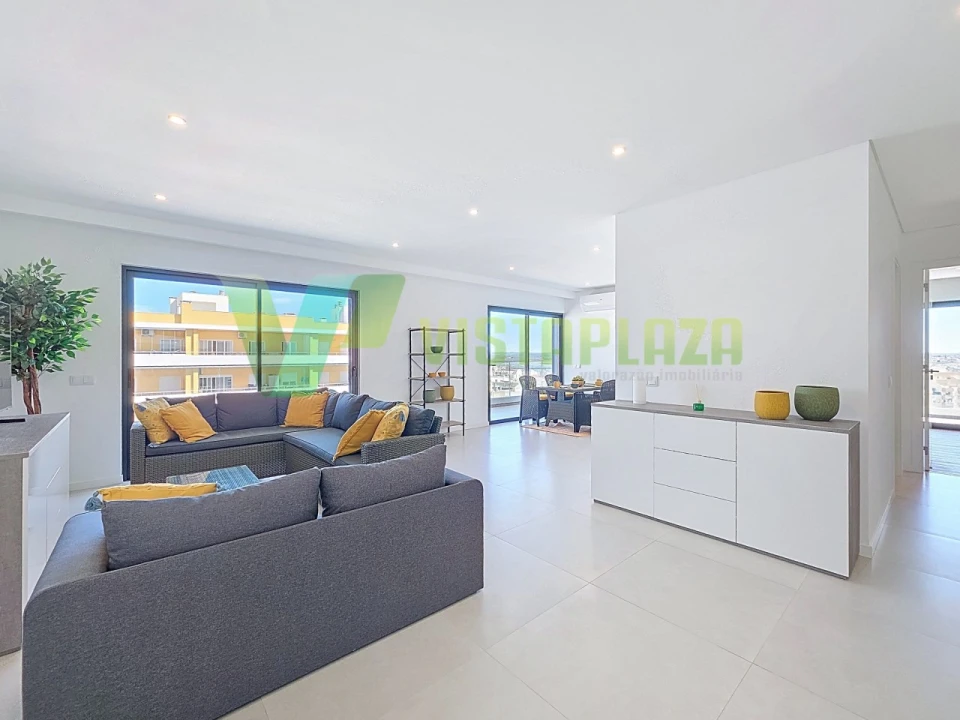Apartamento T4 para Venda em Portimão Foto 7