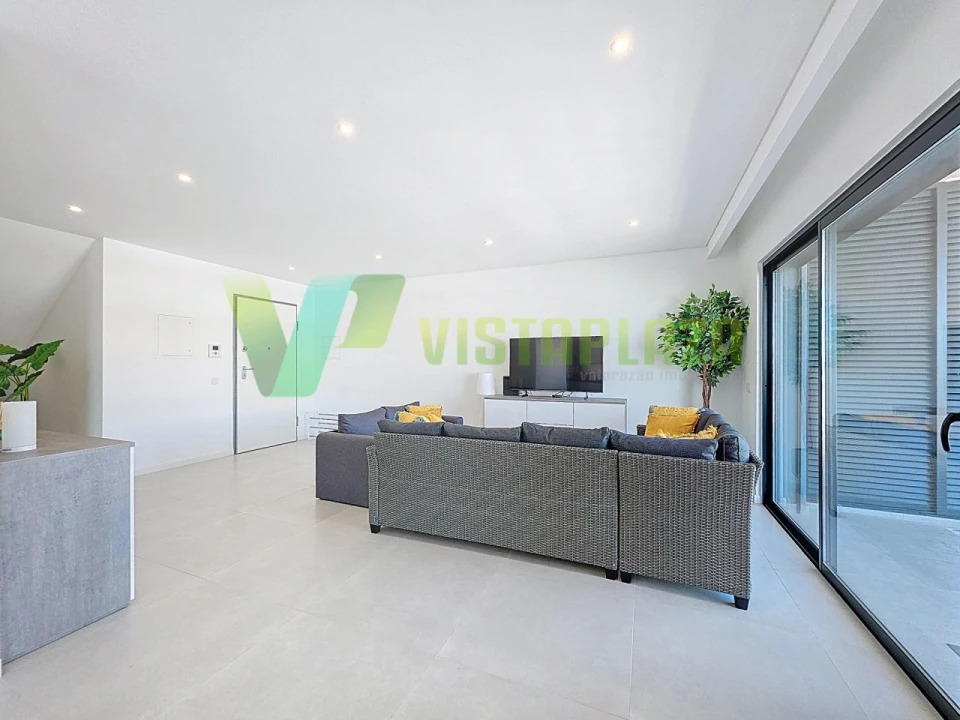 Apartamento T4 para Venda em Portimão Foto 11
