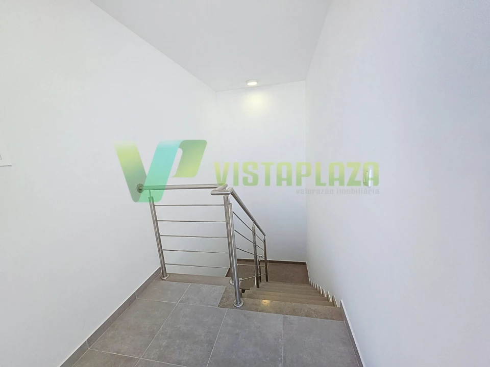 Apartamento T4 para Venda em Portimão Foto 42