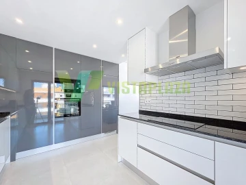 Apartamento T4 para Venda em Portimão