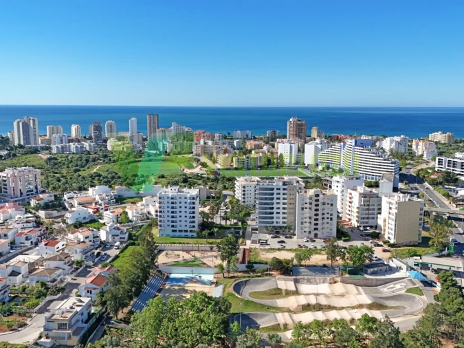 Apartamento T4 para Venda em Portimão Foto 4