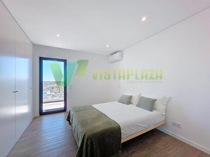 Apartamento T4 para Venda em Portimão Foto 20