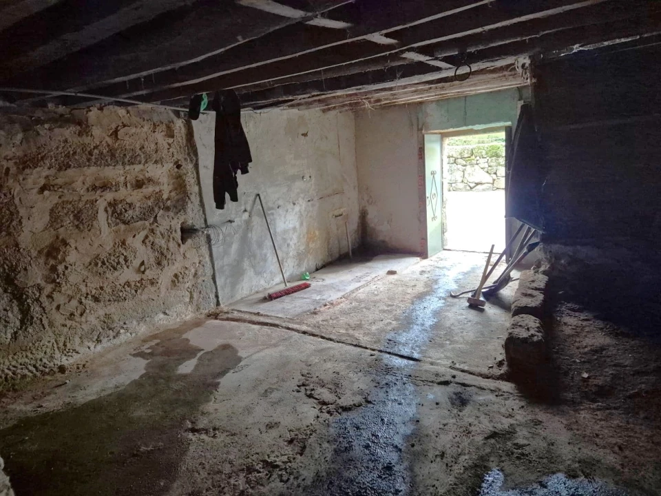 Moradia T0 para Venda em Moimenta da Serra e Vinhó Foto 9