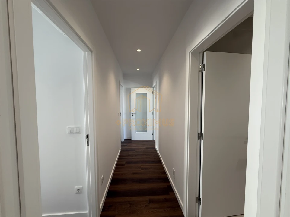 Apartamento T3 para Venda em Tavarede Foto 32