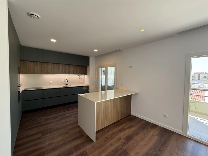 Apartamento T3 para Venda em Tavarede Foto 5