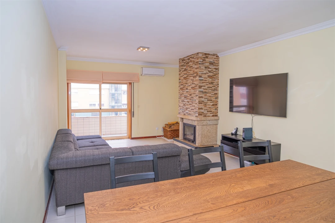 Apartamento T4 para Venda em Arcozelo Foto 10