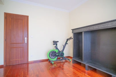 Apartamento T4 para Venda em Arcozelo