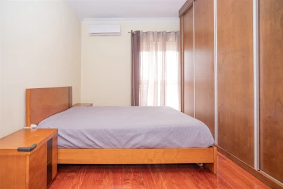 Apartamento T4 para Venda em Arcozelo