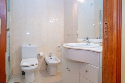 Apartamento T4 para Venda em Arcozelo