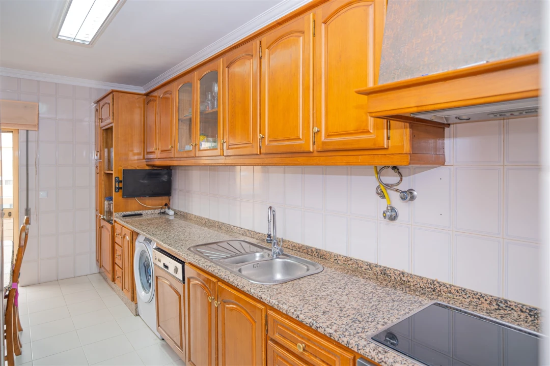 Apartamento T4 para Venda em Arcozelo Foto 30