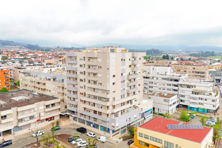 Apartamento T4 para Venda em Arcozelo Foto 5