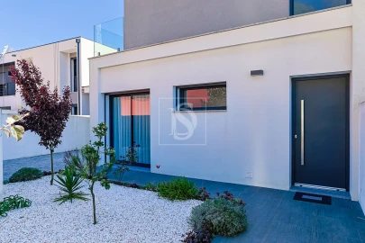 Moradia T4 para Venda em Perafita, Lavra e Santa Cruz do Bispo