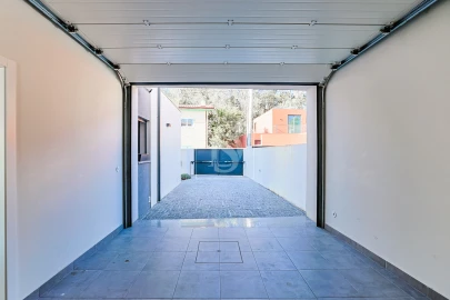 Moradia T4 para Venda em Perafita, Lavra e Santa Cruz do Bispo