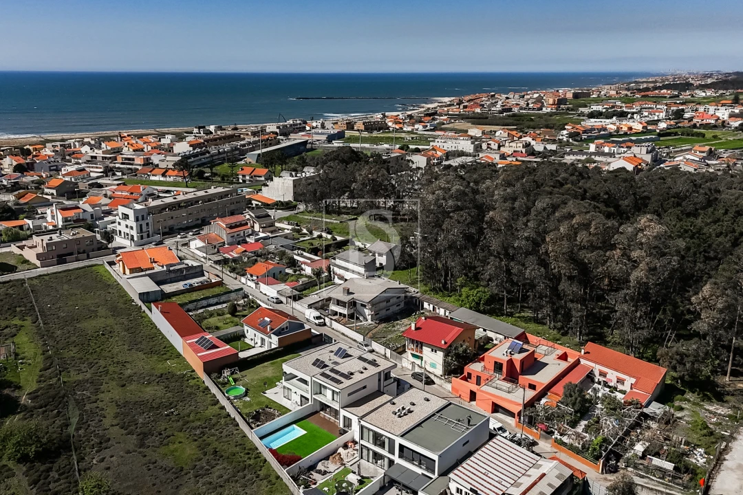 Moradia T4 para Venda em Perafita, Lavra e Santa Cruz do Bispo Foto 4