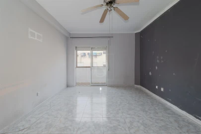 Apartamento T2 para Venda em Baixa da Banheira e Vale da Amoreira