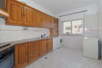 Apartamento T2 para Venda em Baixa da Banheira e Vale da Amoreira