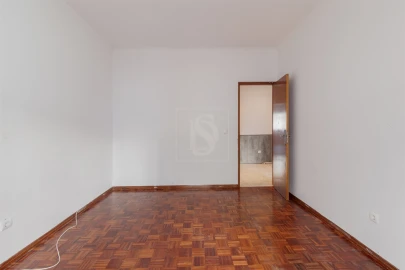 Apartamento T2 para Venda em Baixa da Banheira e Vale da Amoreira