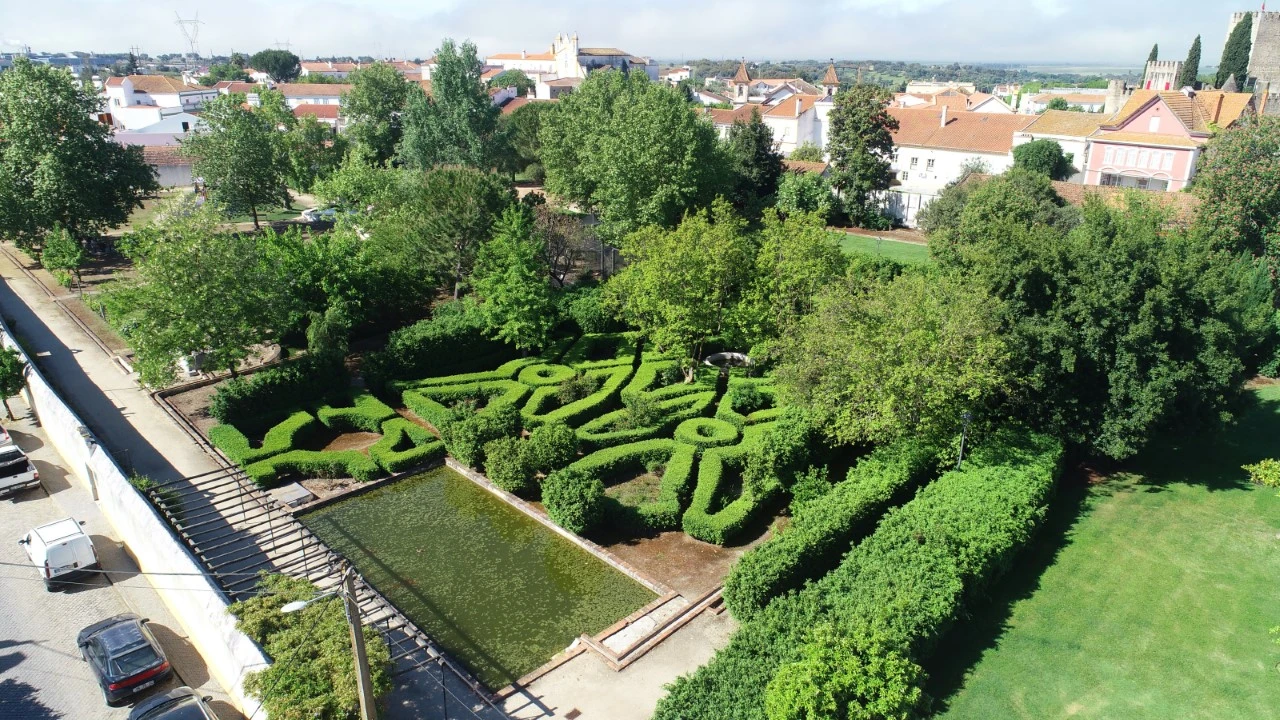 Moradia T6 para Venda em Alter do Chão Foto 3