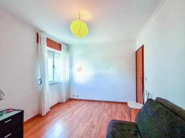 Apartamento T3 para Venda em São João Baptista e Santa Maria dos Olivais