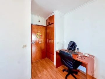 Apartamento T3 para Venda em São João Baptista e Santa Maria dos Olivais