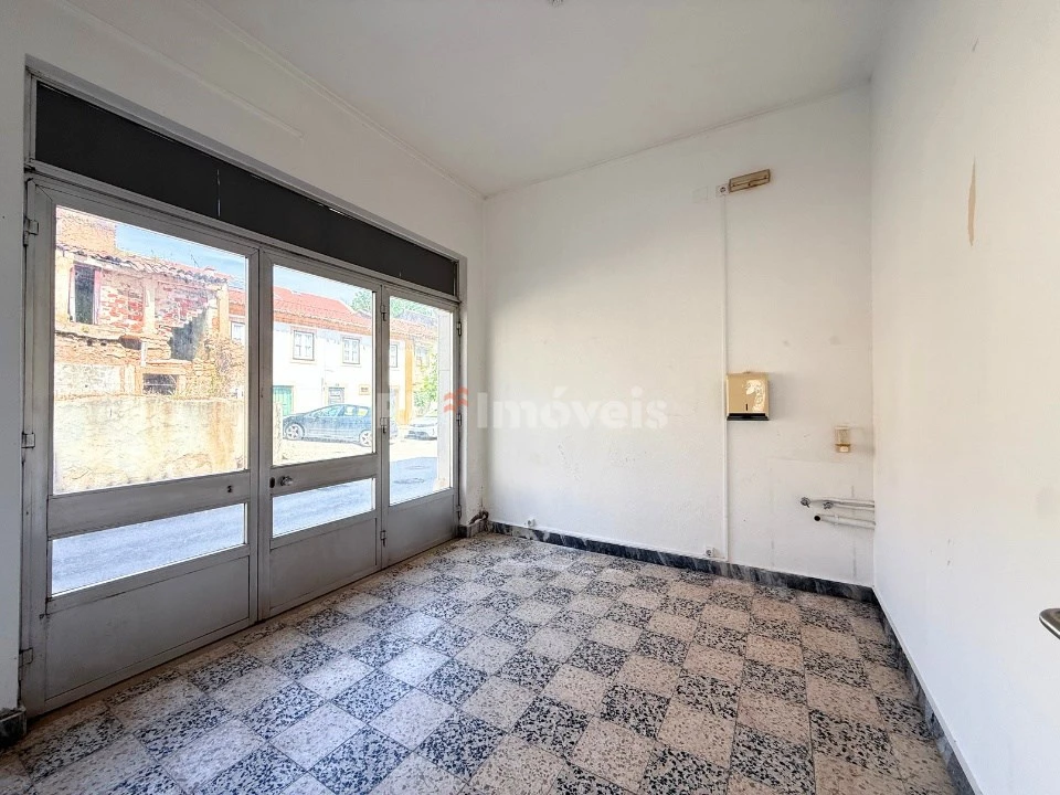 Loja para Arrendamento em São João Baptista e Santa Maria dos Olivais Foto 10