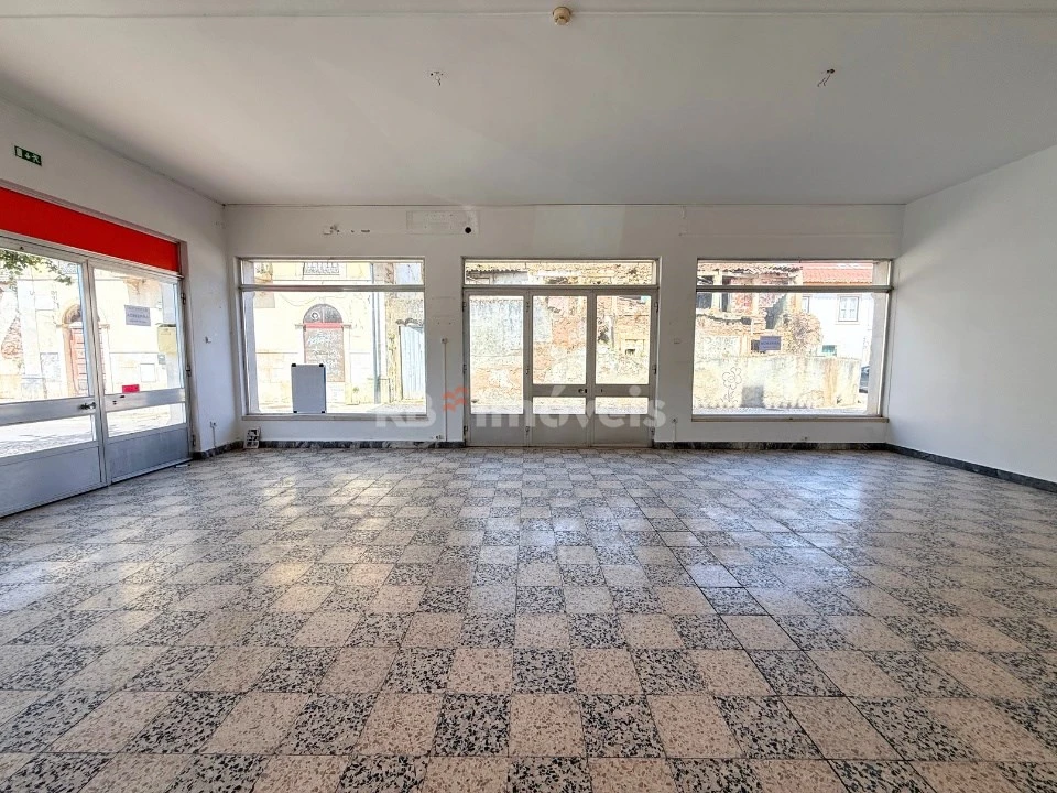 Loja para Arrendamento em São João Baptista e Santa Maria dos Olivais Foto 15