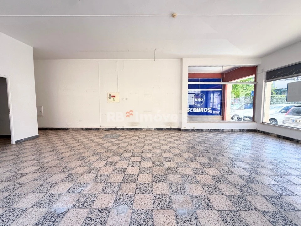 Loja para Arrendamento em São João Baptista e Santa Maria dos Olivais Foto 16